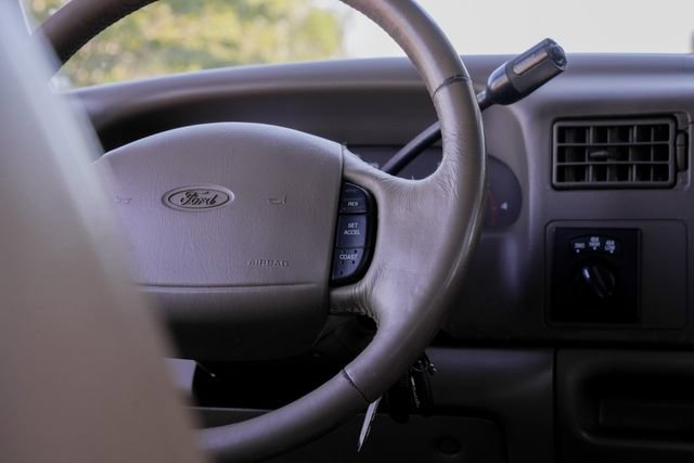 Used 2001 Ford F350 Lariat image 45