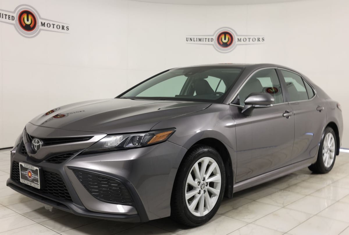 Used 2024 Toyota Camry SE FWD image 5