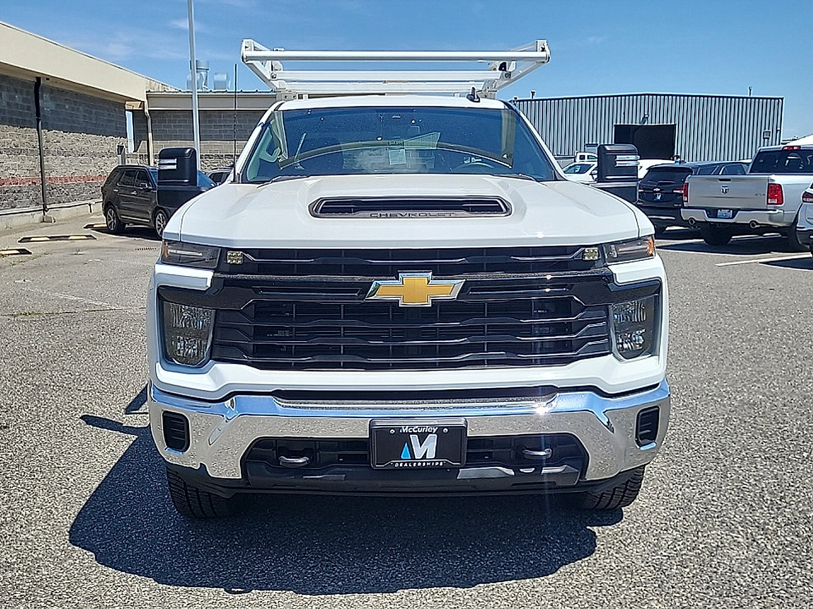 Used 2024 Chevrolet Silverado 2500 W/T w/ WT Convenience Package AWD/4WD image 2