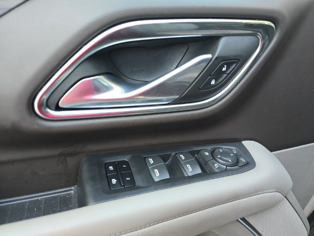Used 2023 GMC Yukon XL SLT w/ SLT Luxury Package AWD/4WD image 24