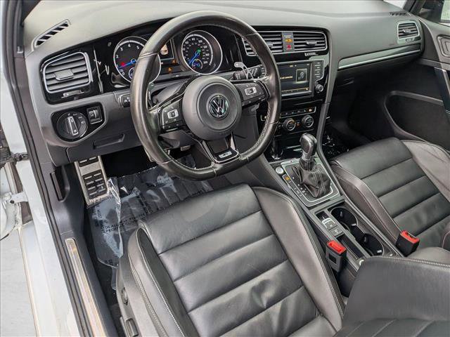 Used 2017 Volkswagen Golf R 4-Door image 10