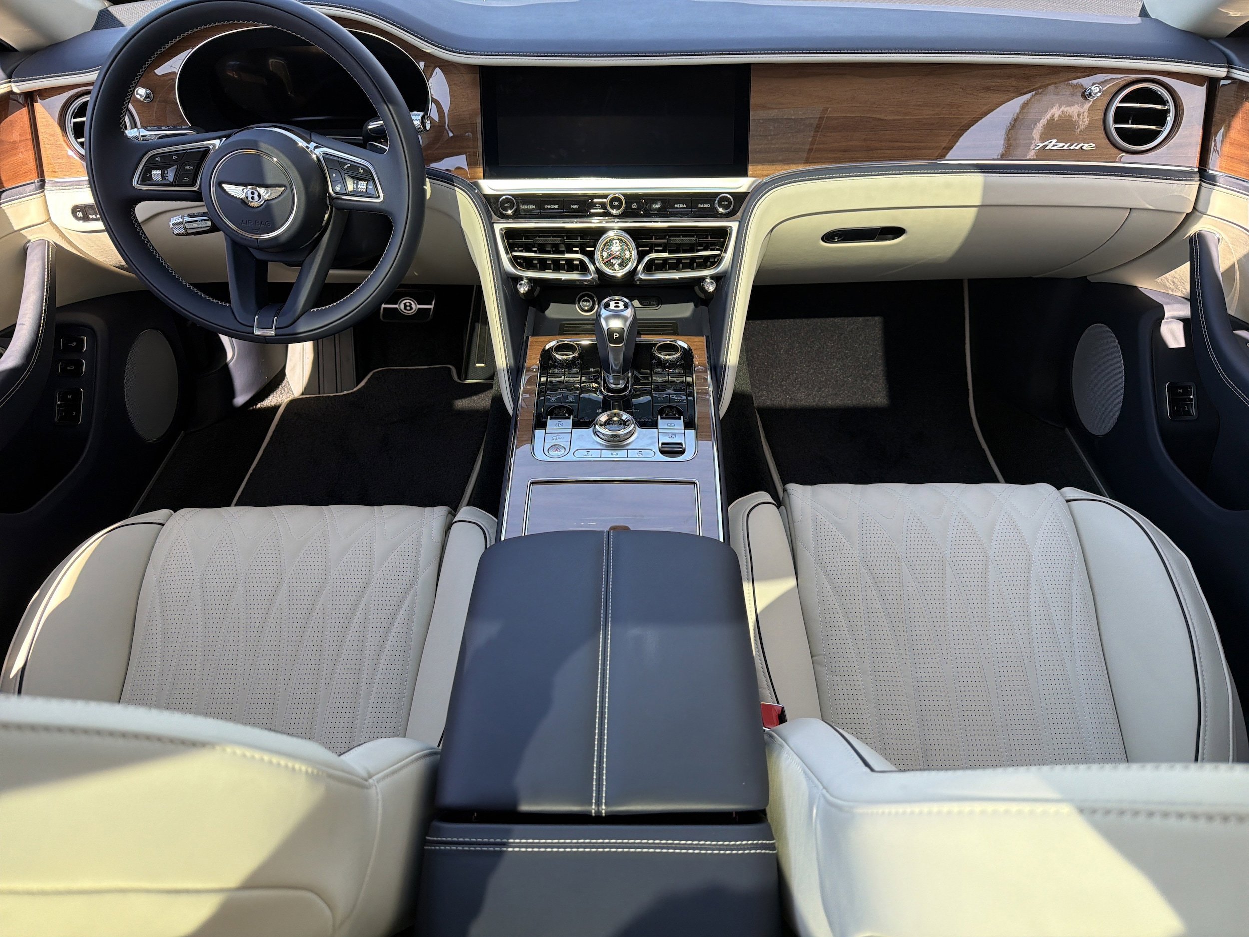 New 2026 Bentley Flying Spur Plug-In Hybrid AWD/4WD image 4