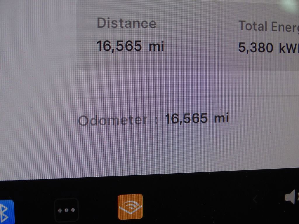 Used 2023 Tesla Model Y Long Range image 37