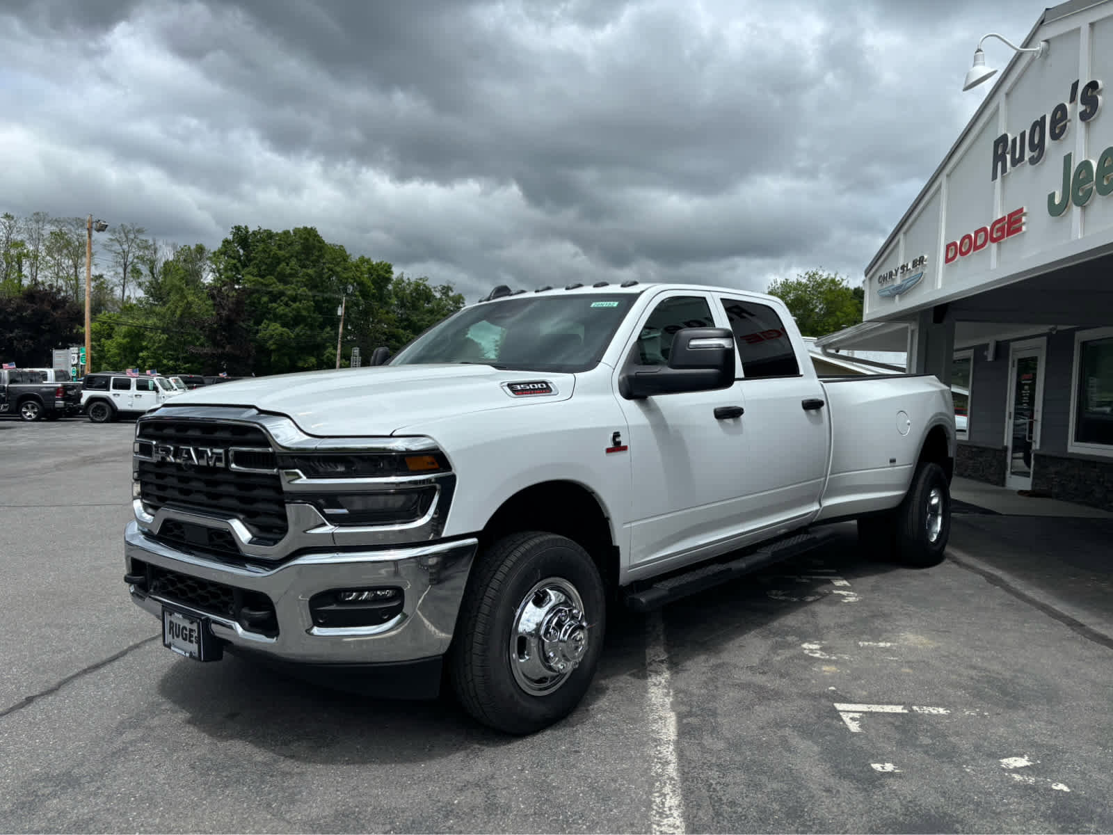 New 2026 RAM 3500 Tradesman AWD/4WD image 3