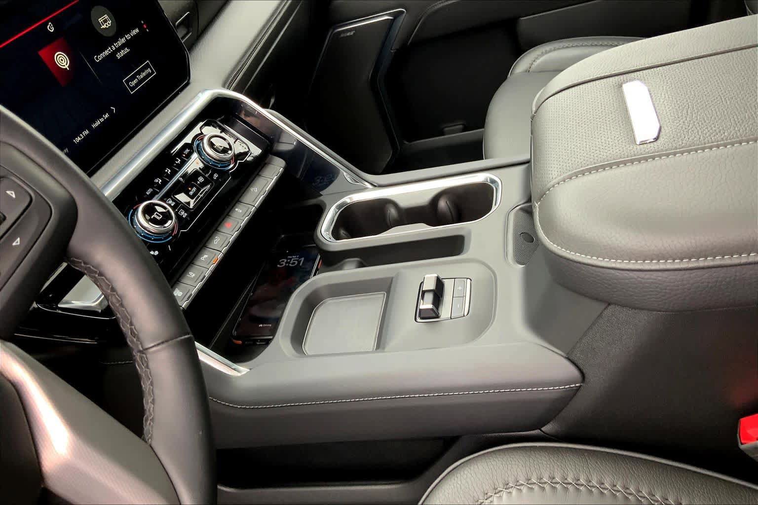 Used 2024 GMC Sierra 2500 Denali w/ Denali Reserve Package image 15