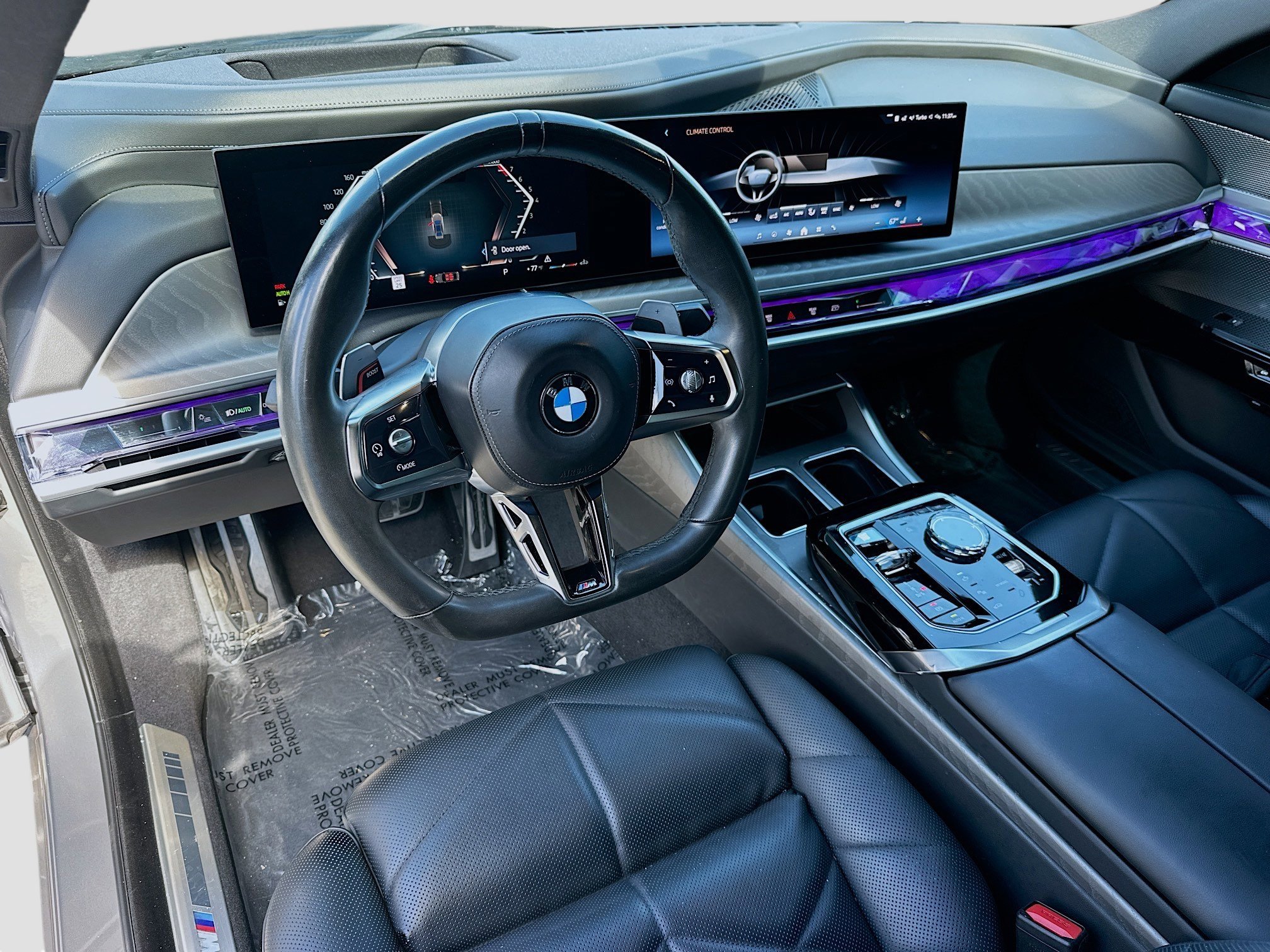 Used 2023 BMW 740i w/ Parking Assistance Package RWD image 9