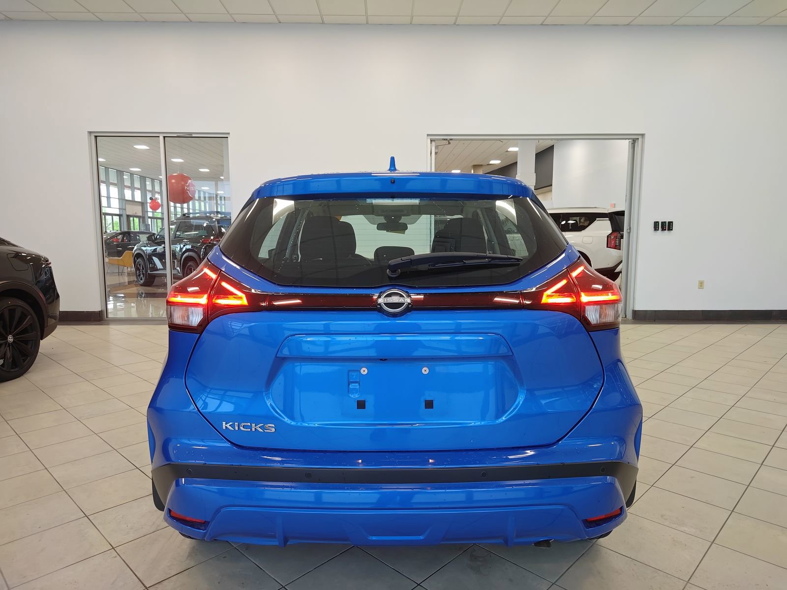 Used 2025 Nissan Kicks Play S image 4