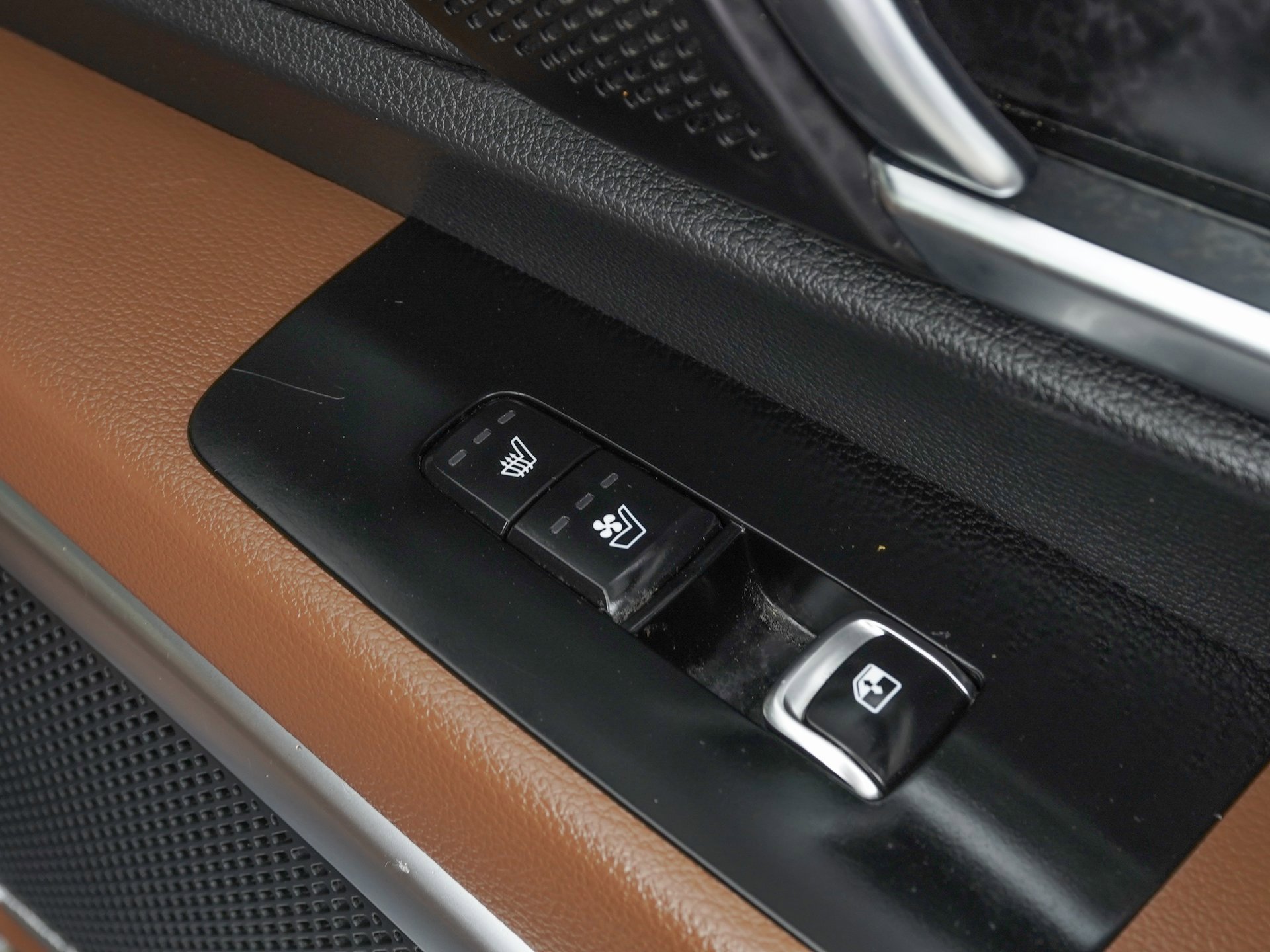 Used 2022 Kia Telluride SX w/ SX Prestige Package image 11