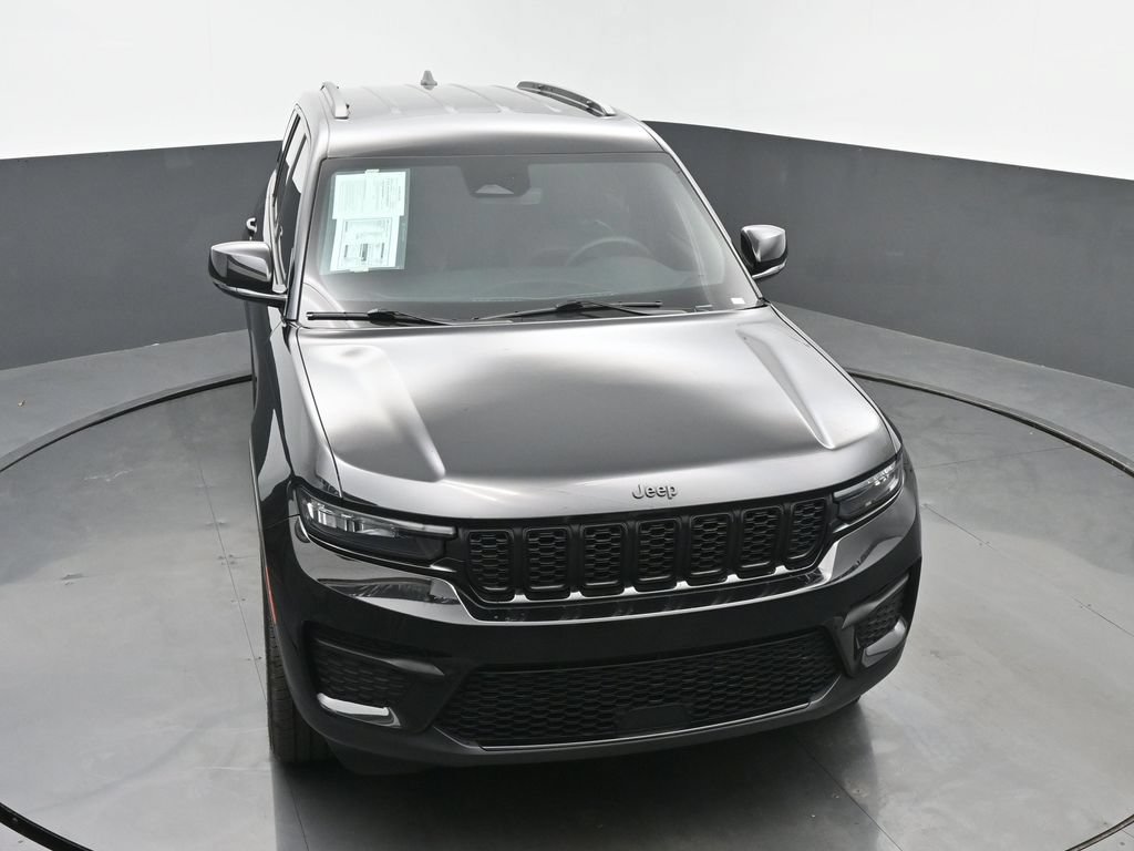 Used 2023 Jeep Grand Cherokee Altitude AWD/4WD image 42