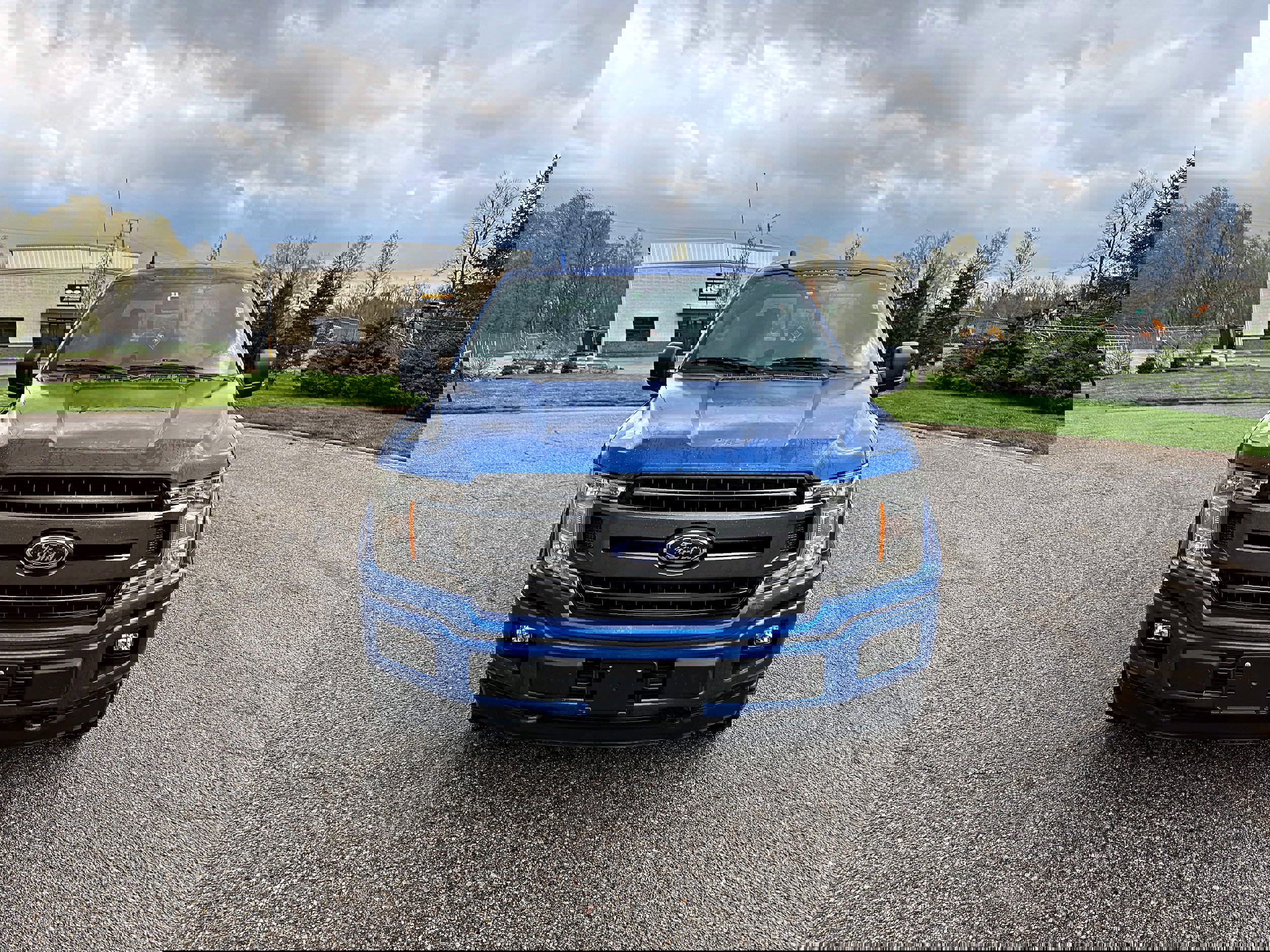 Used 2018 Ford F150 XLT w/ Equipment Group 302A Luxury AWD/4WD image 4