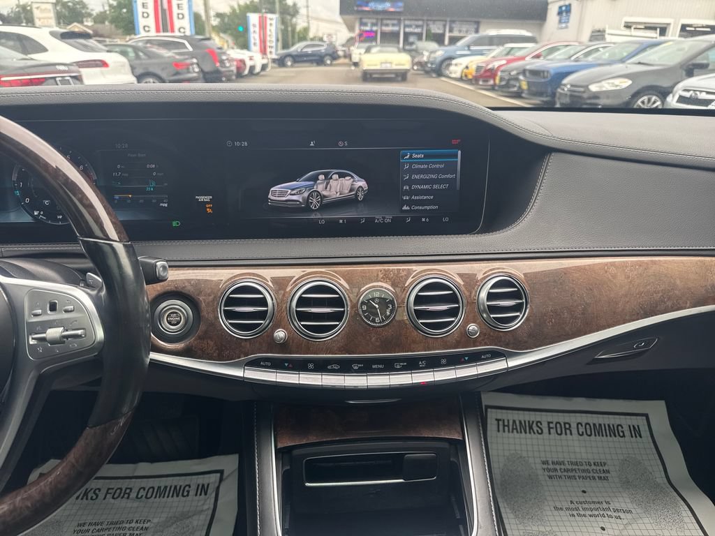 Used 2018 Mercedes-Benz S 560 4MATIC Sedan w/ Premium Package image 18