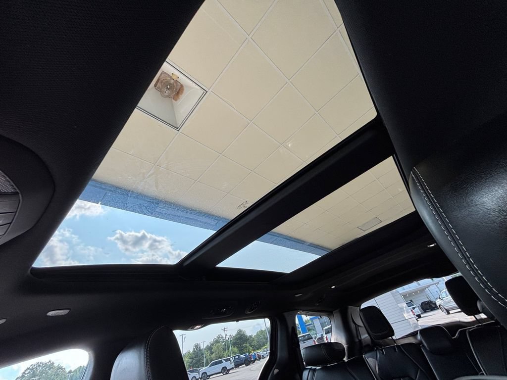 Used 2025 Chrysler Pacifica Limited FWD image 22