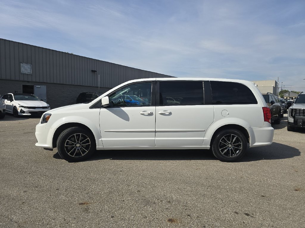 Used 2017 Dodge Grand Caravan SE FWD image 11