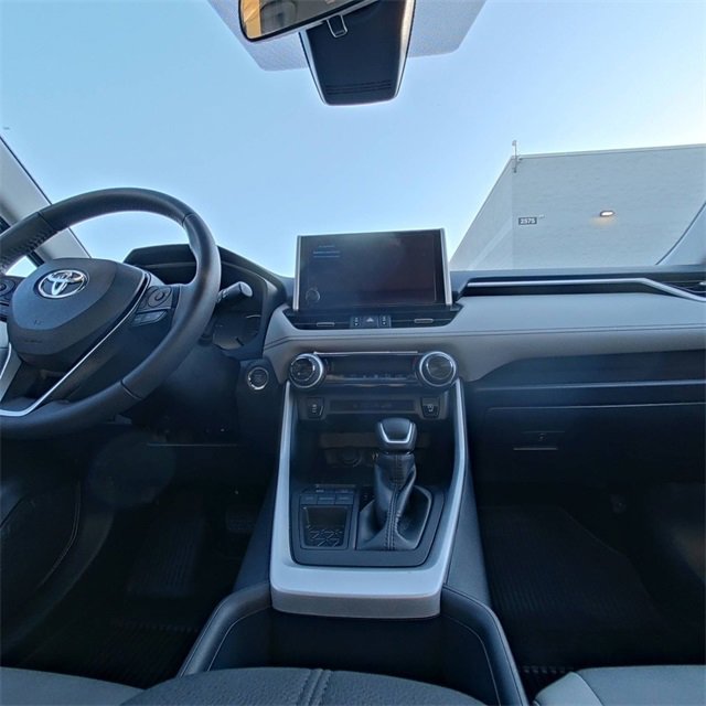 Used 2025 Toyota RAV4 XLE Premium image 24