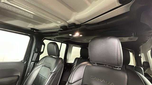 Used 2023 Jeep Wrangler Unlimited Sahara w/ Cold Weather Group AWD/4WD image 12