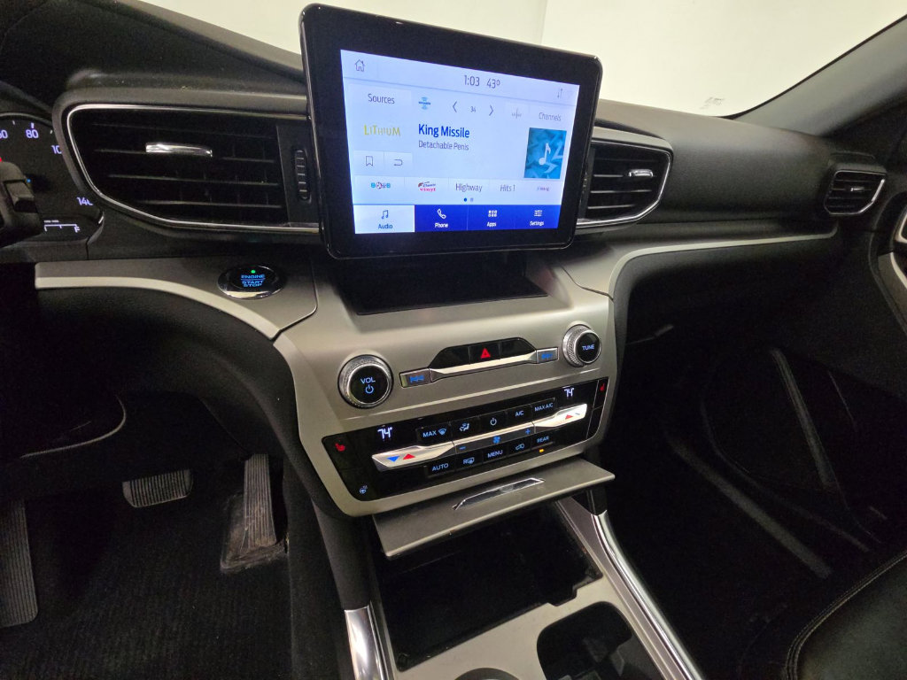 Used 2021 Ford Explorer XLT w/ Equipment Group 202A image 10