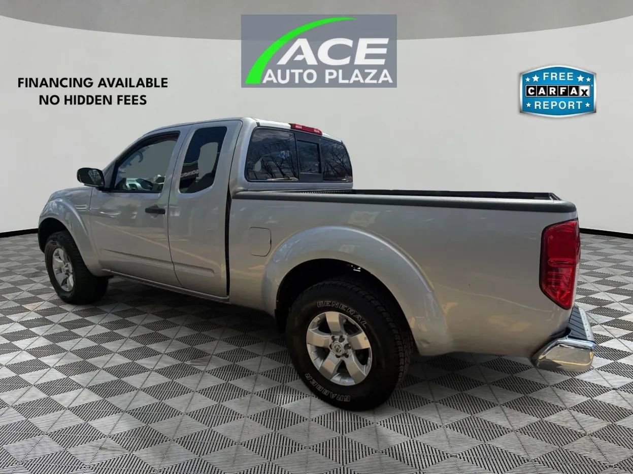 Used 2013 Nissan Frontier SV image 7
