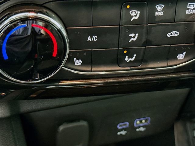 Used 2024 Chevrolet TrailBlazer LT w/ LT Cold Weather Package FWD image 21