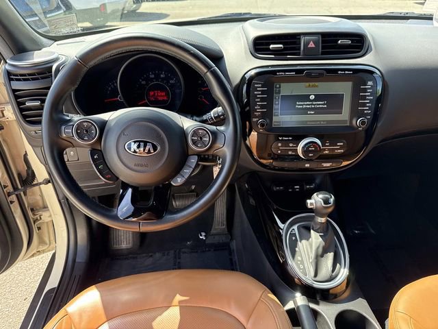 Used 2015 Kia Soul ! w/ Sun & Sound Package FWD image 18