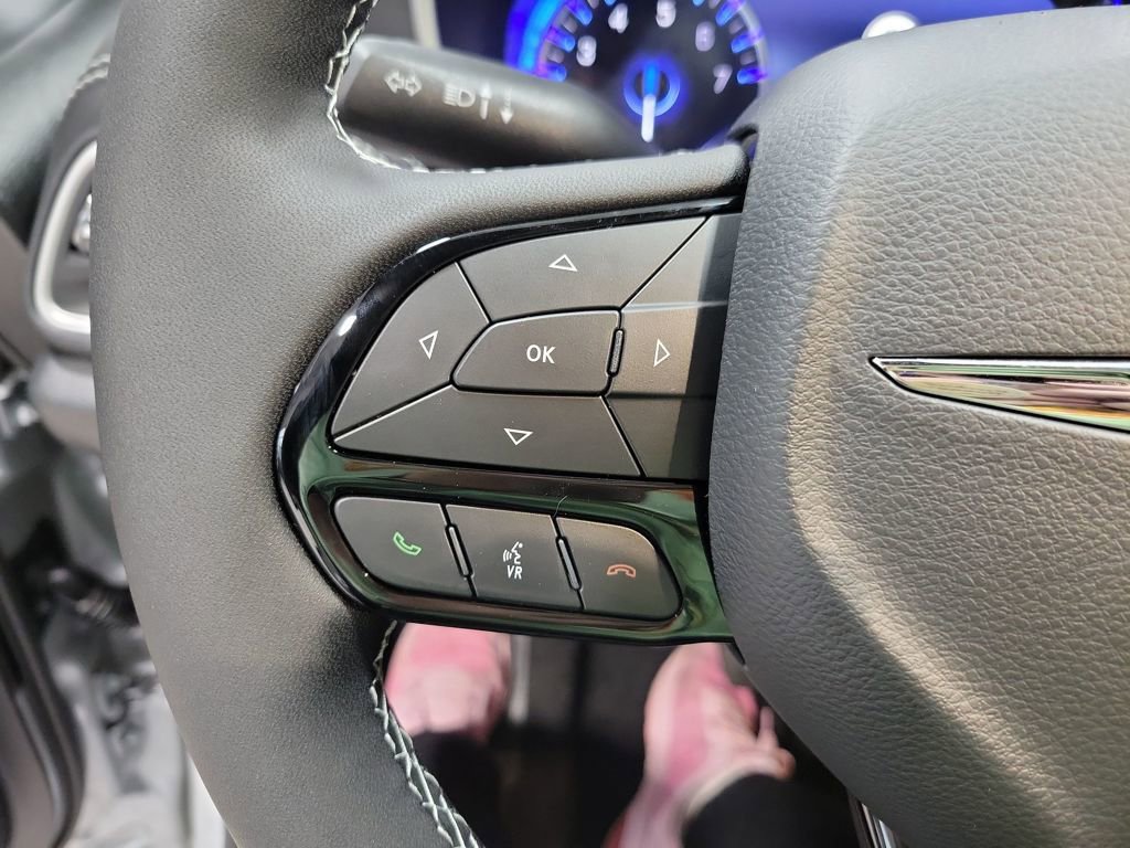 New 2026 Chrysler Pacifica Select w/ S Appearance Package image 16