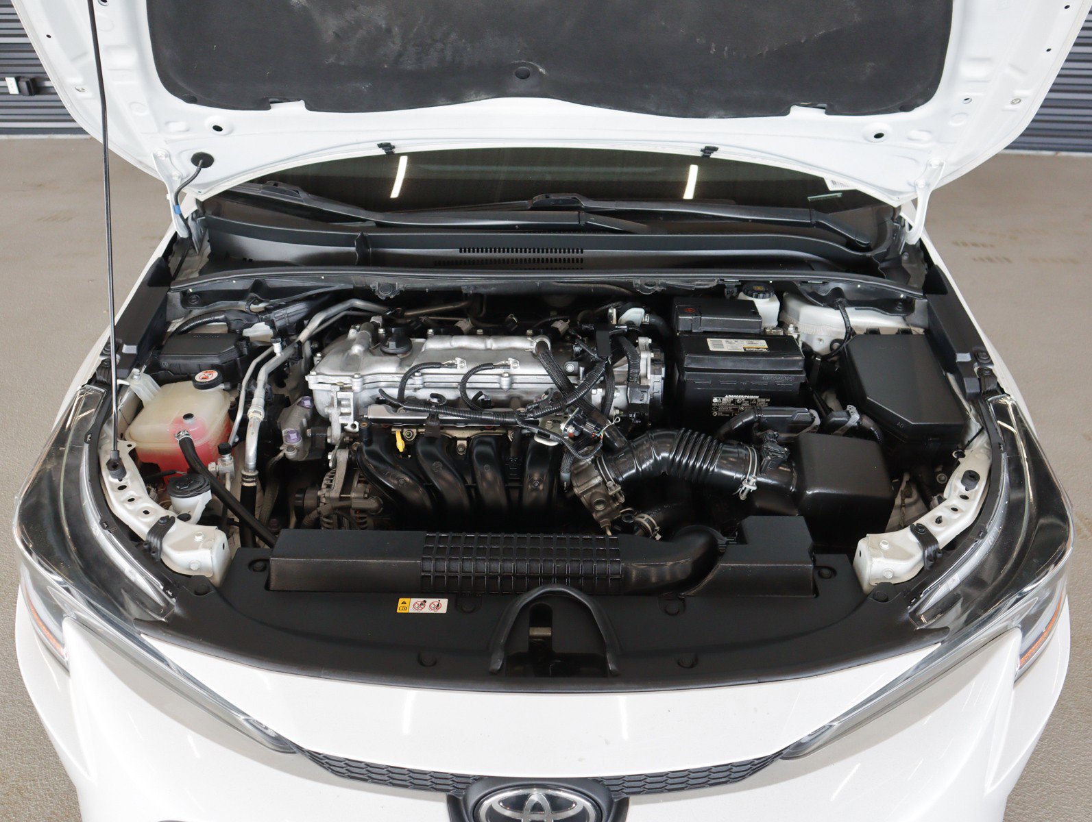 Used 2020 Toyota Corolla XLE w/ Carpet Mat Package (TMS) FWD image 4