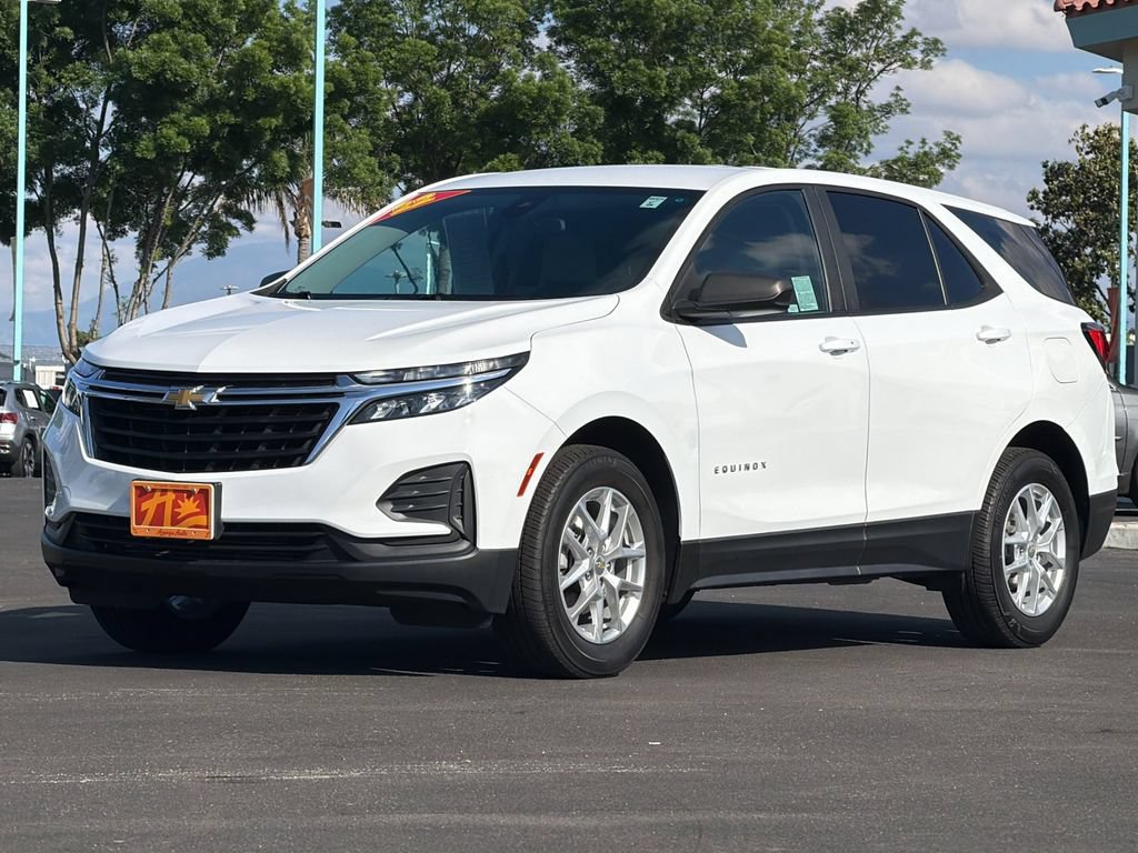 Used 2022 Chevrolet Equinox LS w/ LPO, Floor Liner Package AWD/4WD image 7