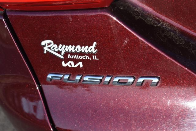 Used 2017 Ford Fusion SE w/ Fusion SE Technology Package image 16