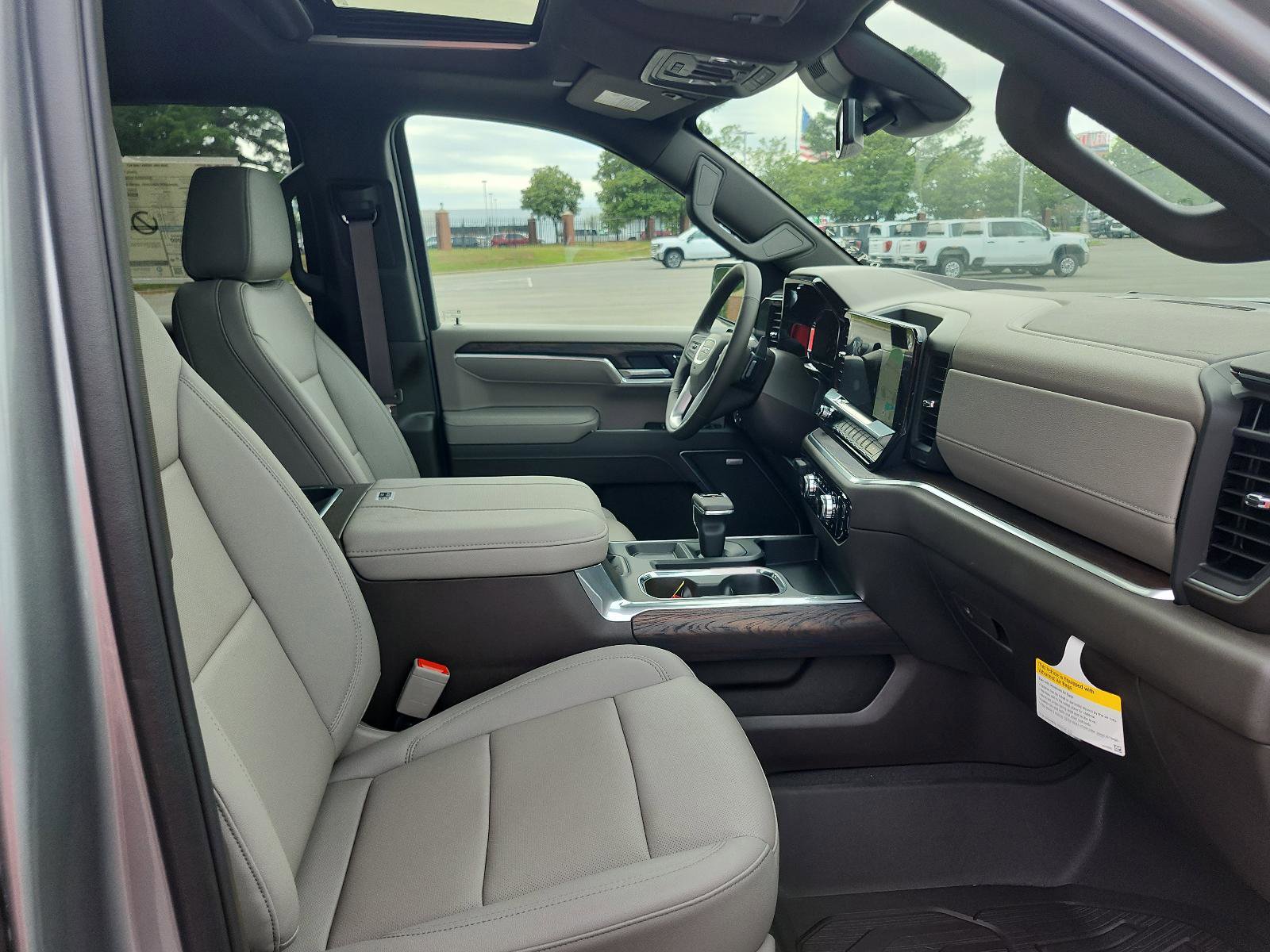 New 2026 GMC Sierra 1500 SLT w/ SLT Premium Plus Package image 8