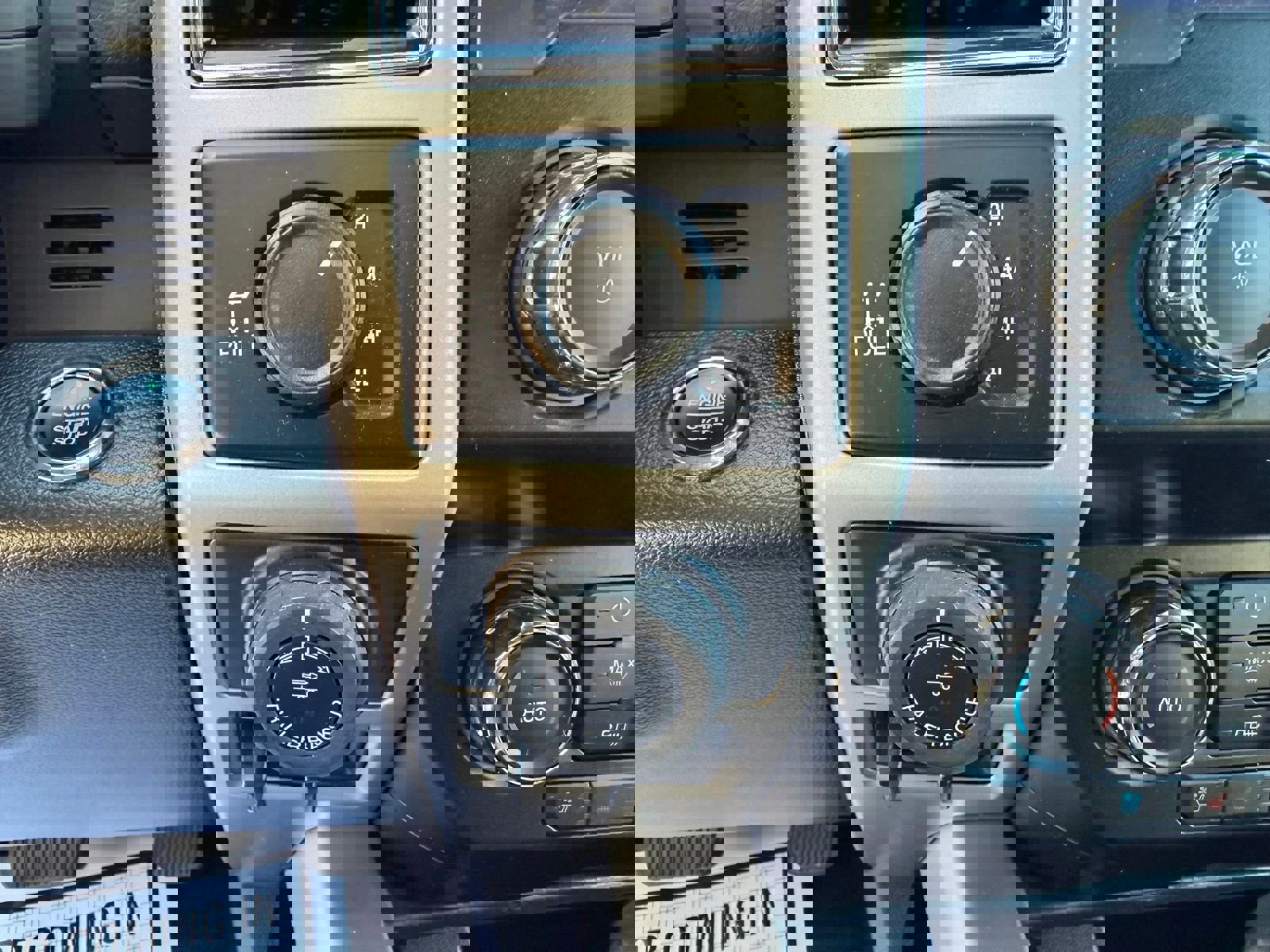 Used 2019 Ford F150 Lariat image 24