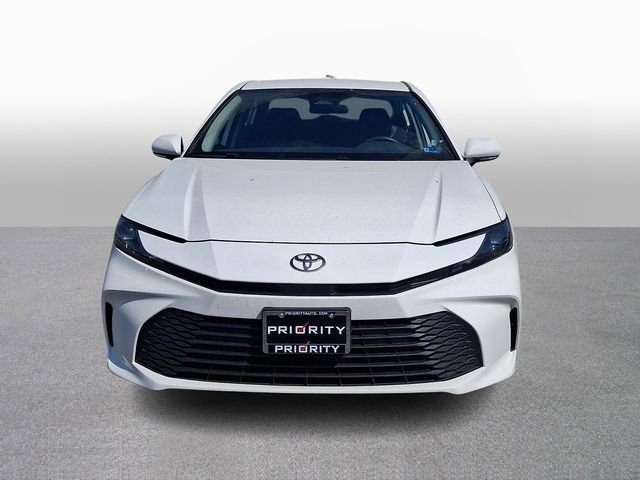 Used 2025 Toyota Camry LE FWD image 2