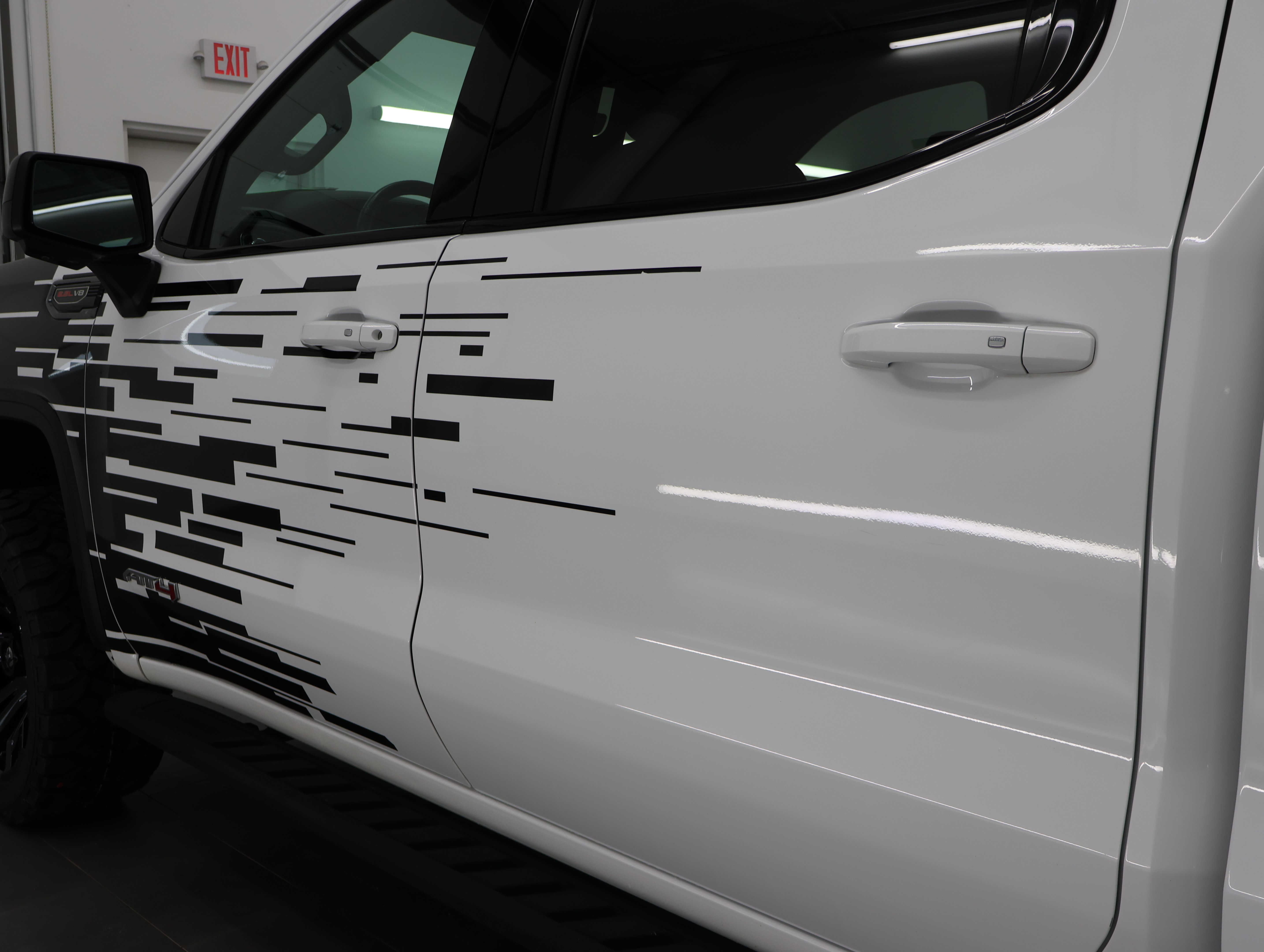 Used 2022 GMC Sierra 1500 AT4 w/ AT4 Premium Package AWD/4WD image 43