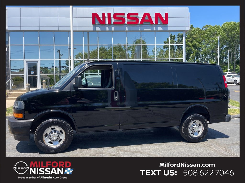 Used 2023 Chevrolet Express 2500 w/ Driver Convenience Package RWD image 2