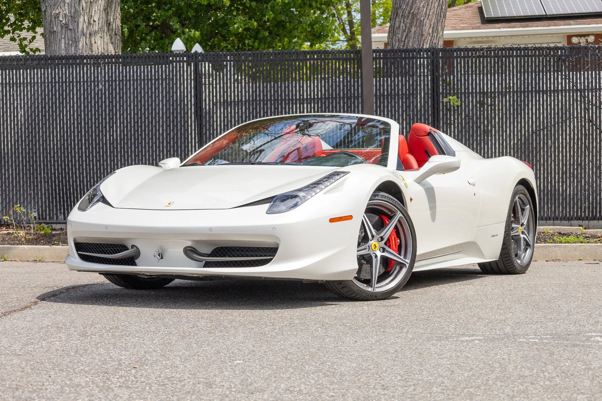 Used 2012 Ferrari 458 Spider RWD image 3