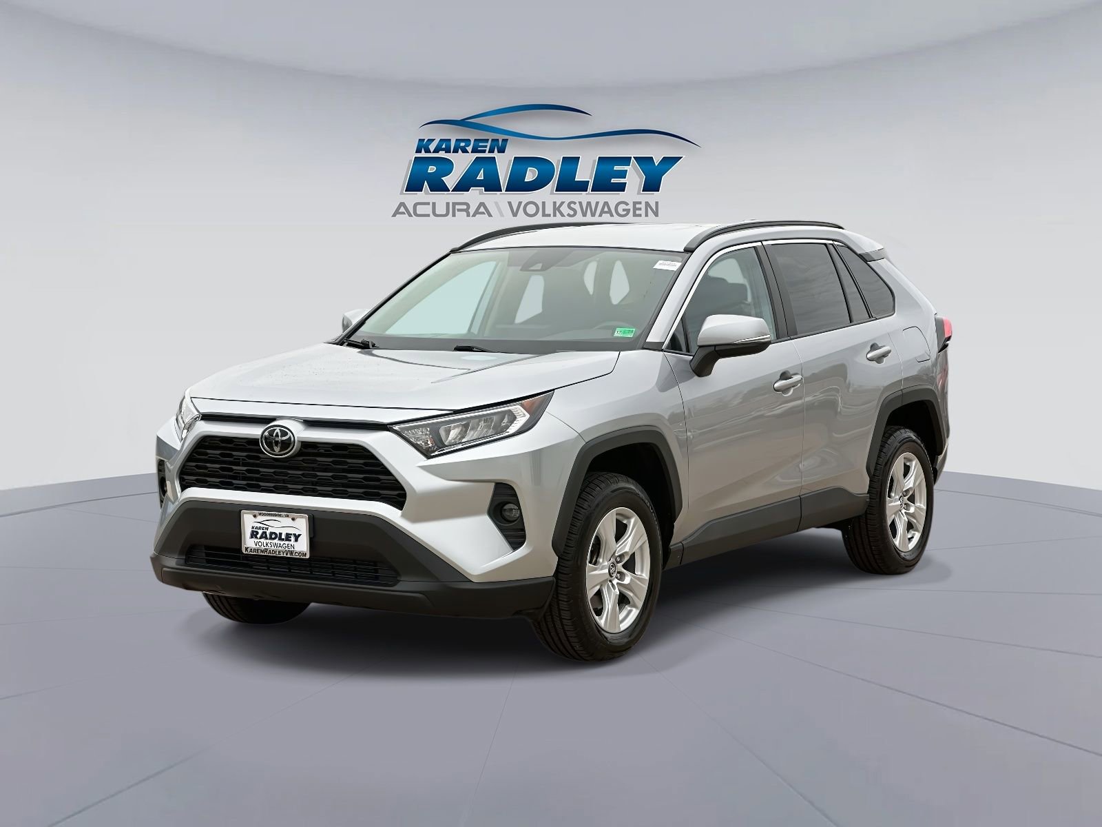 Used 2020 Toyota RAV4 XLE w/ All Weather Liner Package image 5