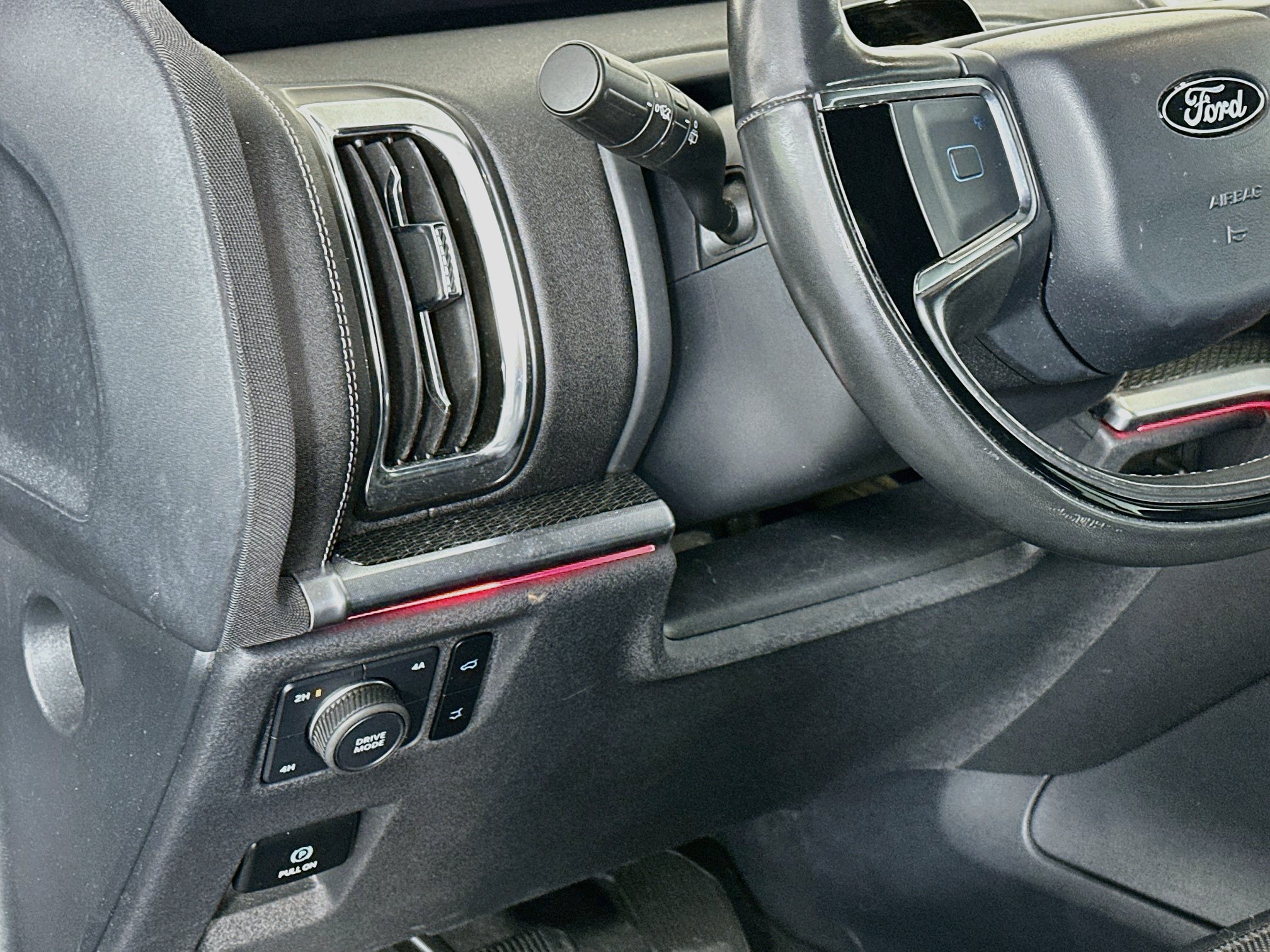 Used 2025 Ford Expedition Max Platinum w/ Stealth Performance Package AWD/4WD image 17