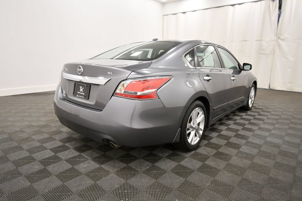 Used 2015 Nissan Altima 2.5 SL w/ Technology Package FWD image 8