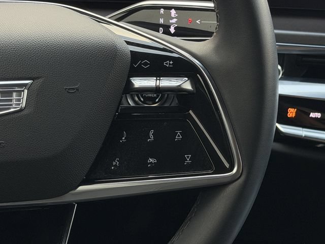 Used 2024 Cadillac Lyriq Tech RWD image 15