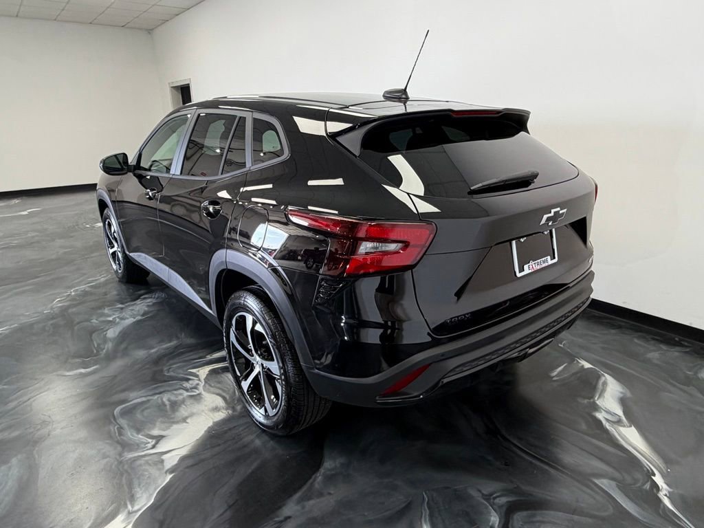 Used 2026 Chevrolet Trax RS w/ Driver Confidence Package image 18