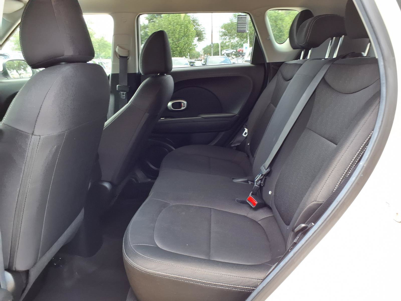 Used 2017 Kia Soul FWD image 17