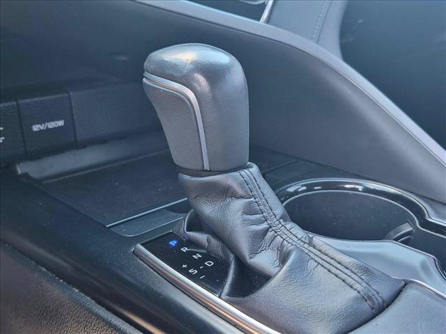 Used 2018 Toyota Camry SE FWD image 12