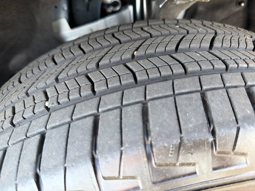 Used 2025 Jeep Grand Cherokee Altitude AWD/4WD image 26