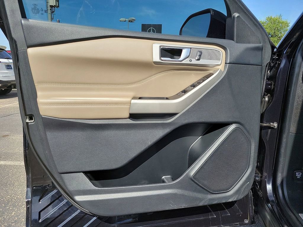 Used 2022 Ford Explorer Limited RWD image 15