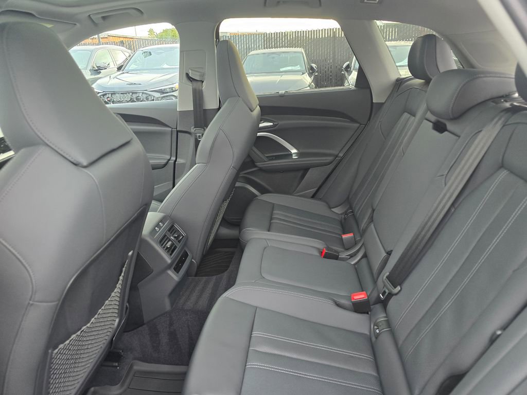Used 2025 Audi Q5 Premium Plus AWD/4WD image 15