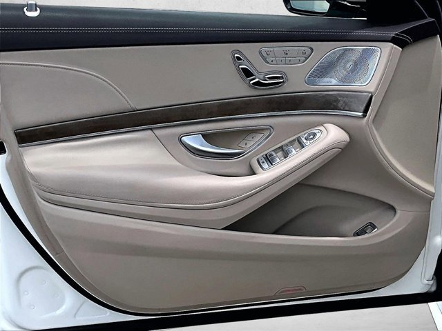 Used 2017 Mercedes-Benz S 550 Sedan image 18