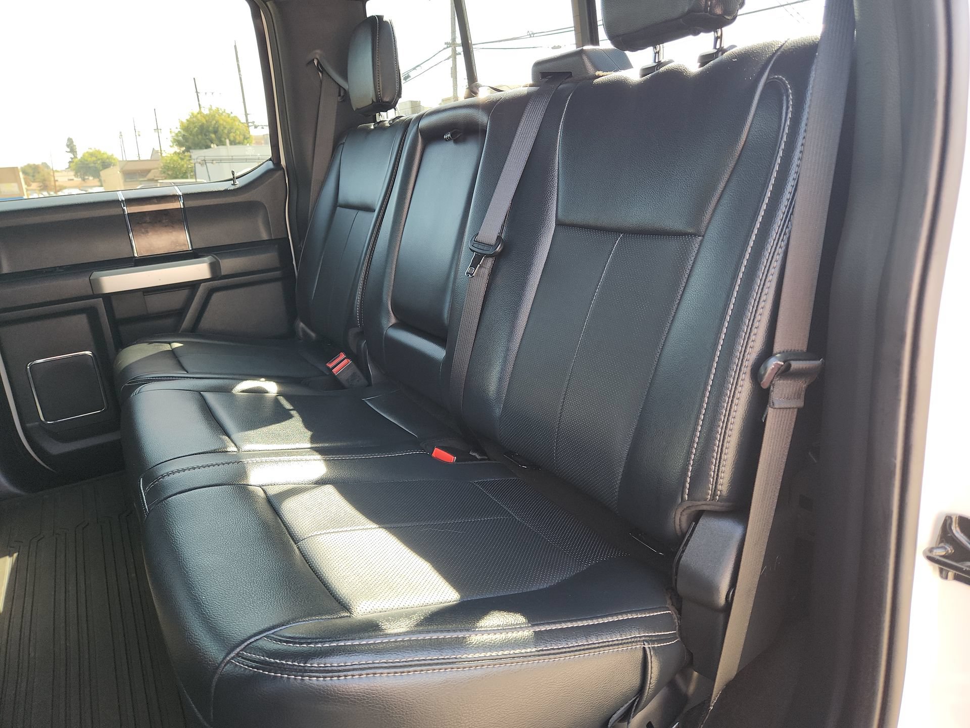 Used 2022 Ford F250 Lariat w/ Lariat Ultimate Package AWD/4WD image 24