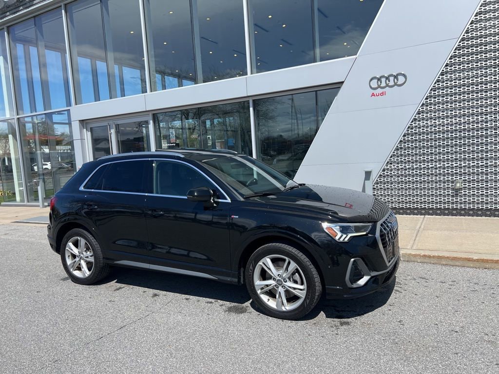 Used 2020 Audi Q3 2.0T Prestige w/ Prestige Package image 9
