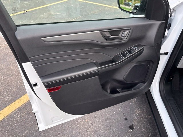 Used 2024 Ford Escape Active w/ Tech Pack #1 AWD/4WD image 19