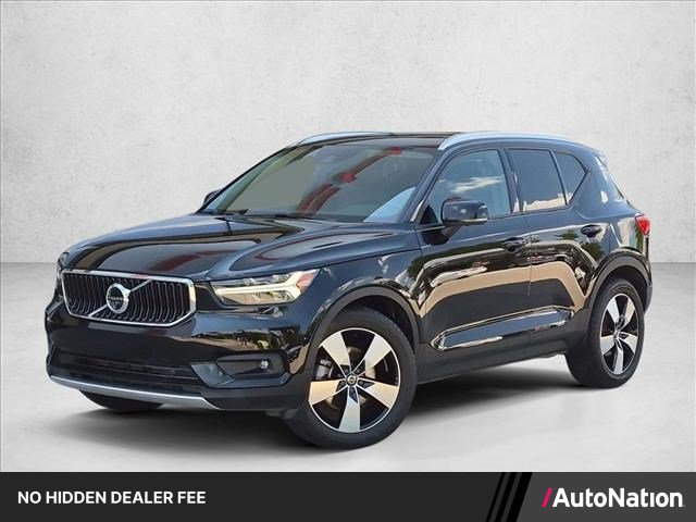 Used 2021 Volvo XC40 T5 Momentum