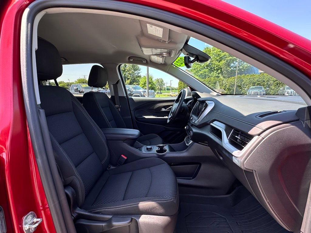 Used 2023 GMC Terrain SLE AWD/4WD image 12