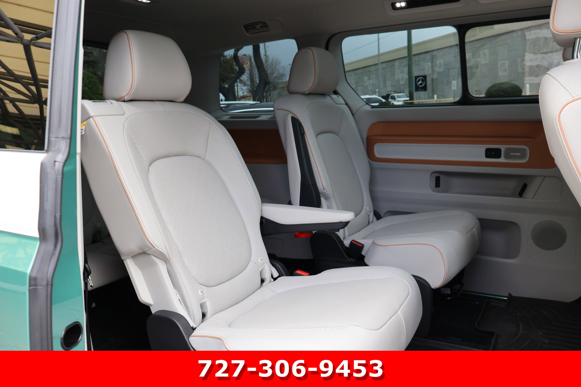 Used 2025 Volkswagen ID. Buzz 1st Edition image 20